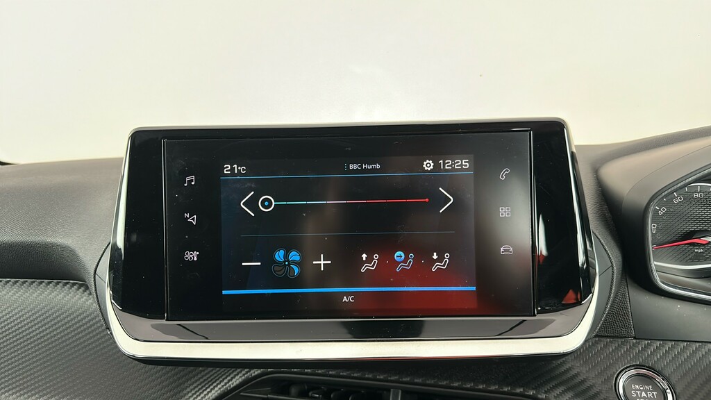 Peugeot 208 1.2 Puretech 100 Active Black #24