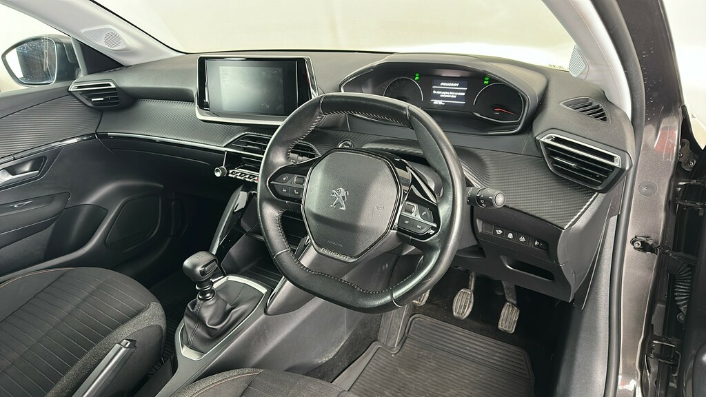 Peugeot 208 1.2 Puretech 100 Active Black #32