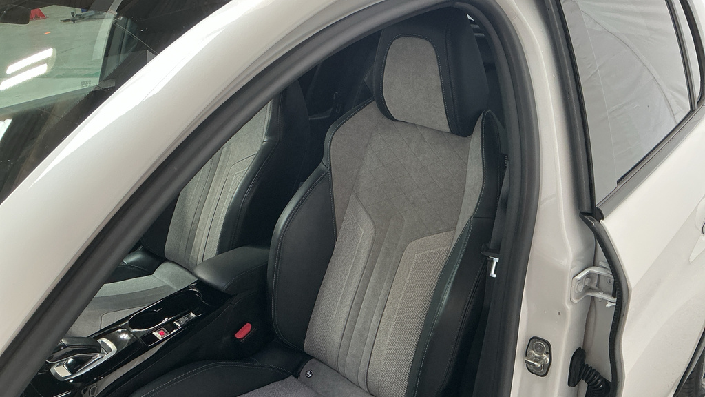 Peugeot e-208 Gt Blue #23