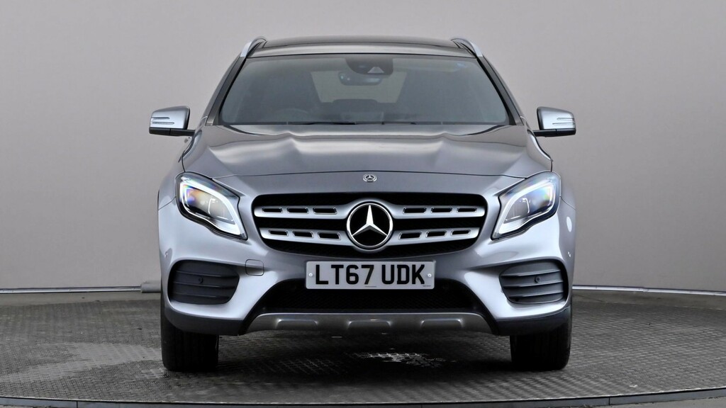 Mercedes-Benz GLA Class Gla 200D Amg Line Premium Plus Grey #2