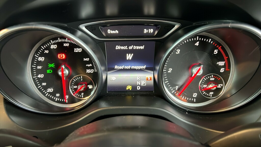 Mercedes-Benz GLA Class Suv Black #15