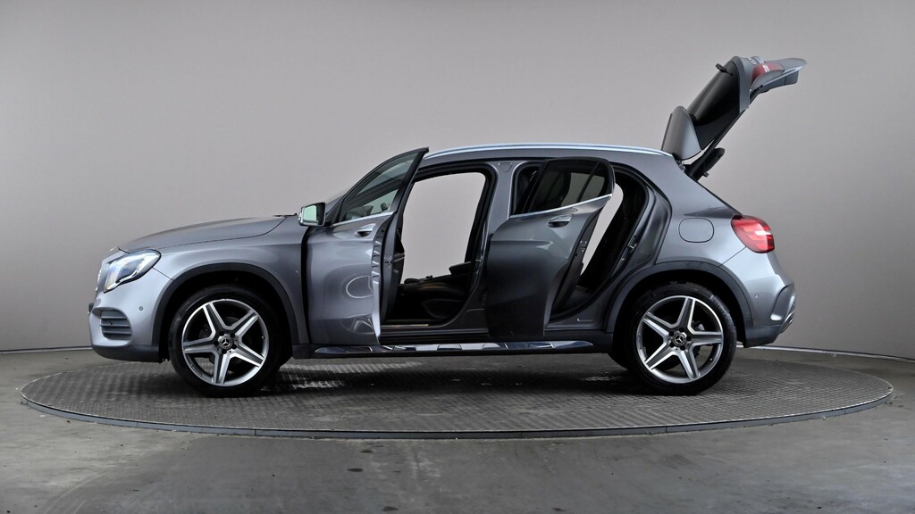 Mercedes-Benz GLA Class Suv Black #9