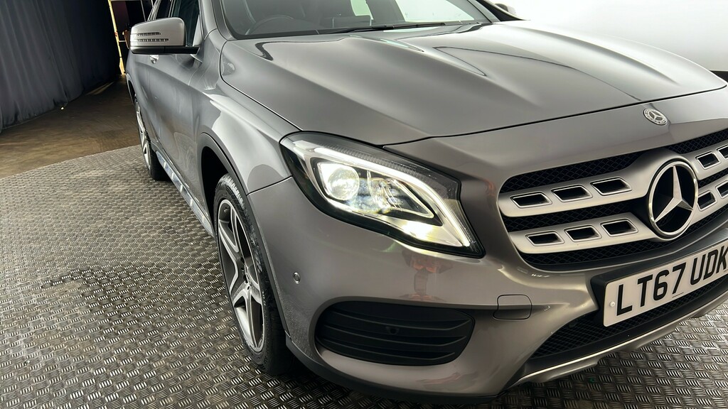 Mercedes-Benz GLA Class Suv Black #19
