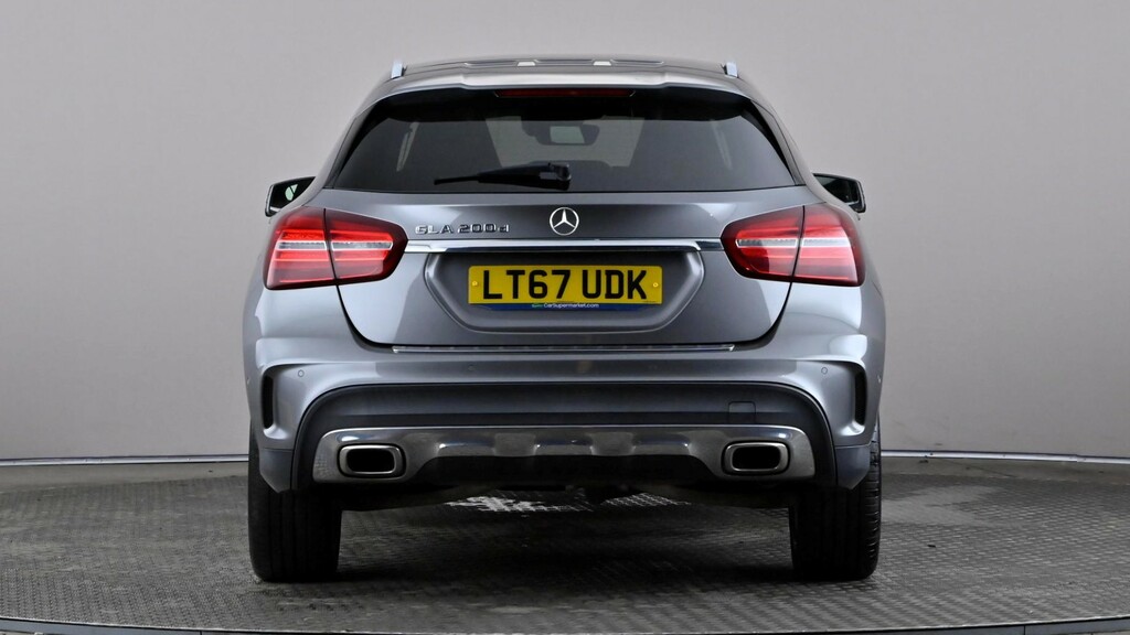 Mercedes-Benz GLA Class Gla 200D Amg Line Premium Plus Grey #5