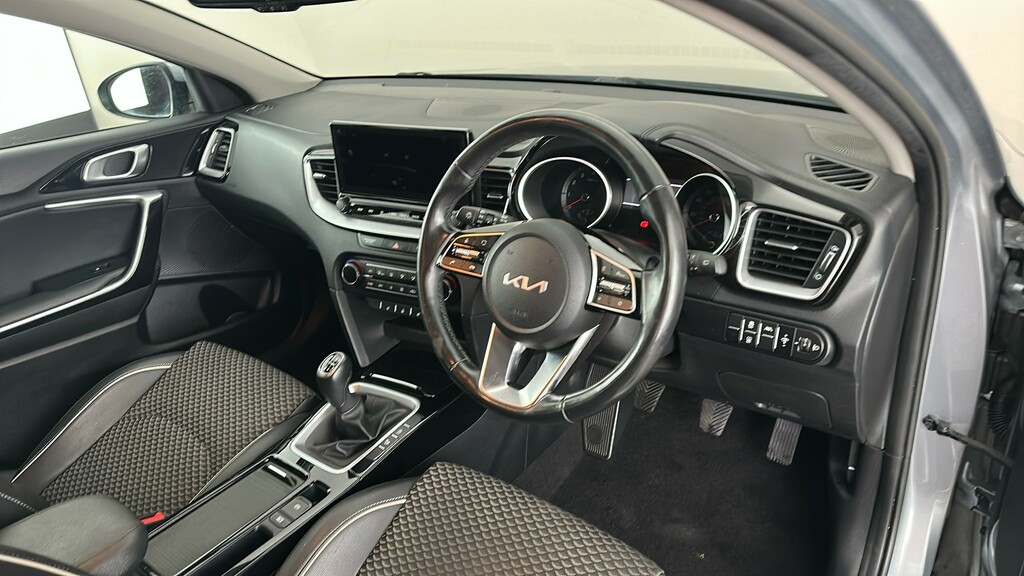 Kia Xceed 1.5 3 Isg 158 Bhp Black #31