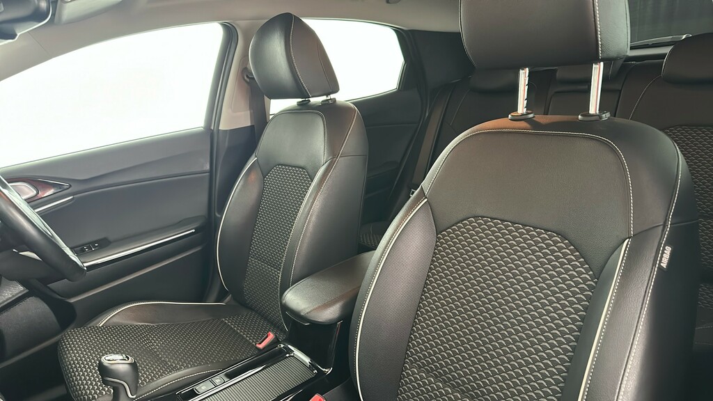 Kia Xceed 1.5 3 Isg 158 Bhp Black #17