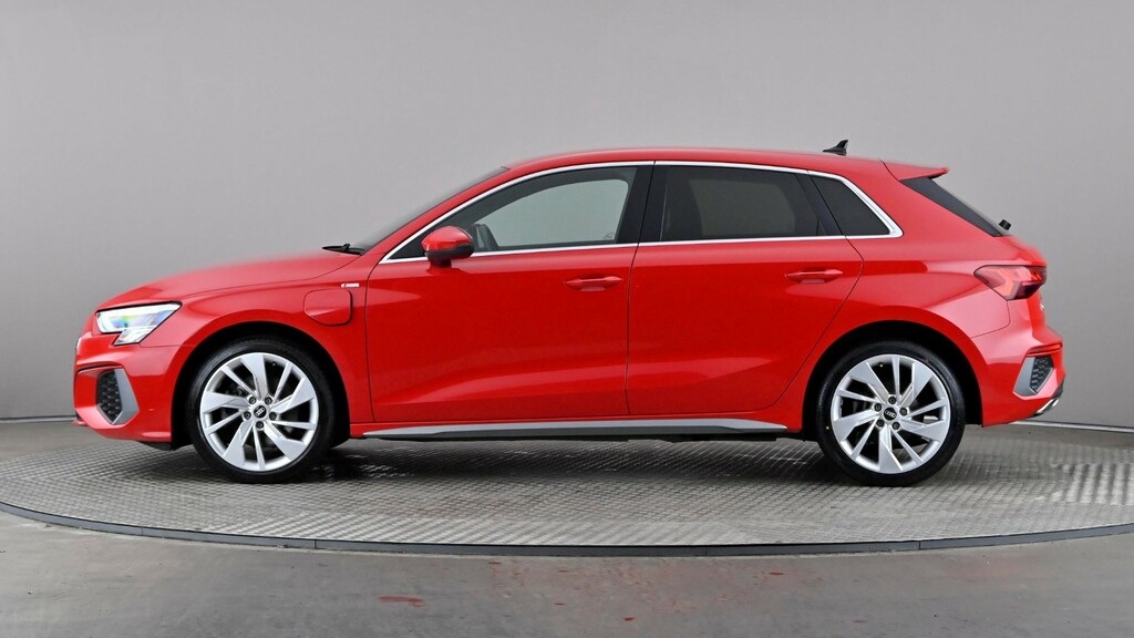 Audi A3 40 Tfsi E S Line S Tronic Red #3