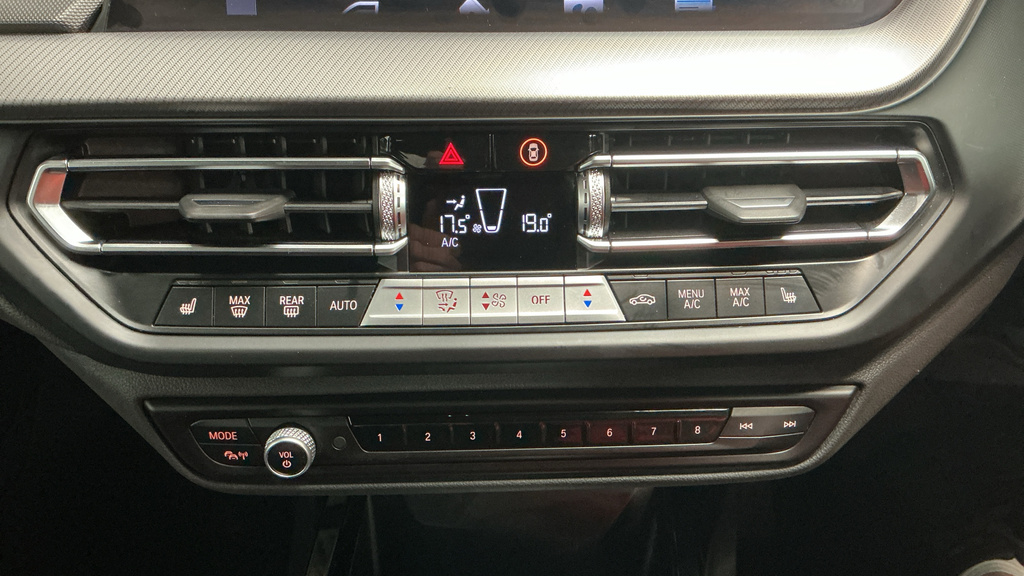 BMW 2 Series 220D M Sport Step #40