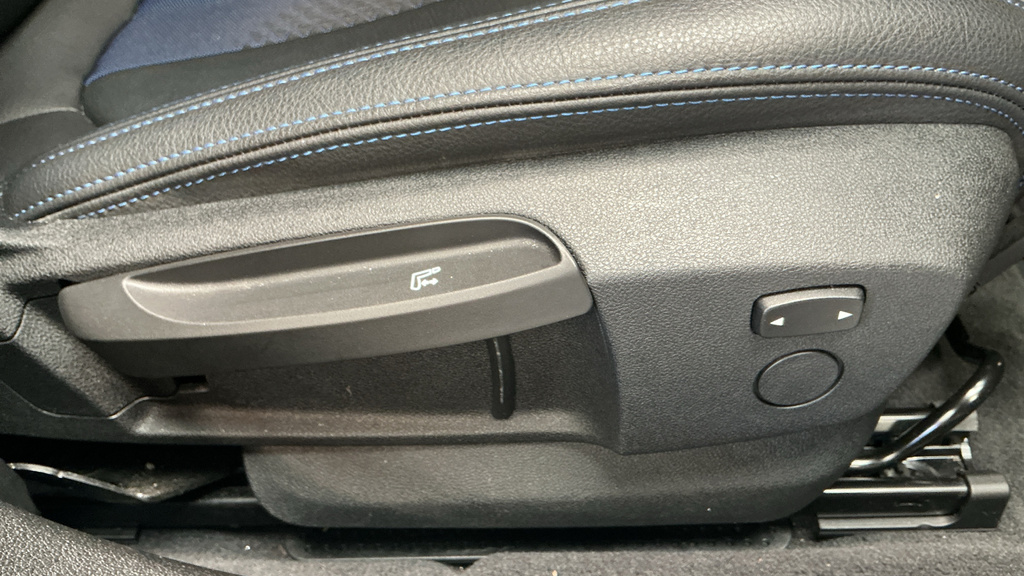 BMW 2 Series 220D M Sport Step #29