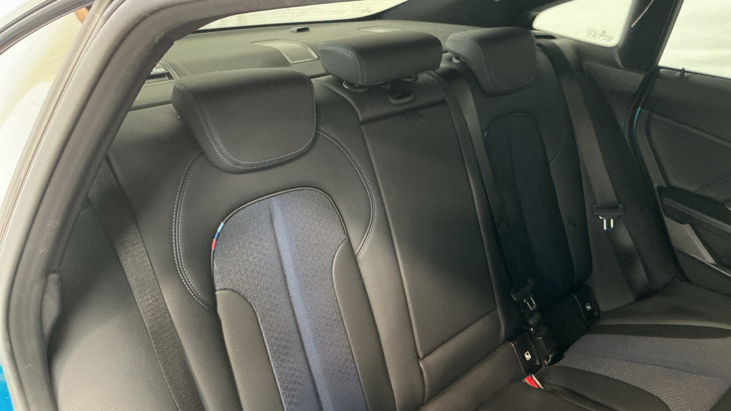 BMW 2 Series 220D M Sport Step #18