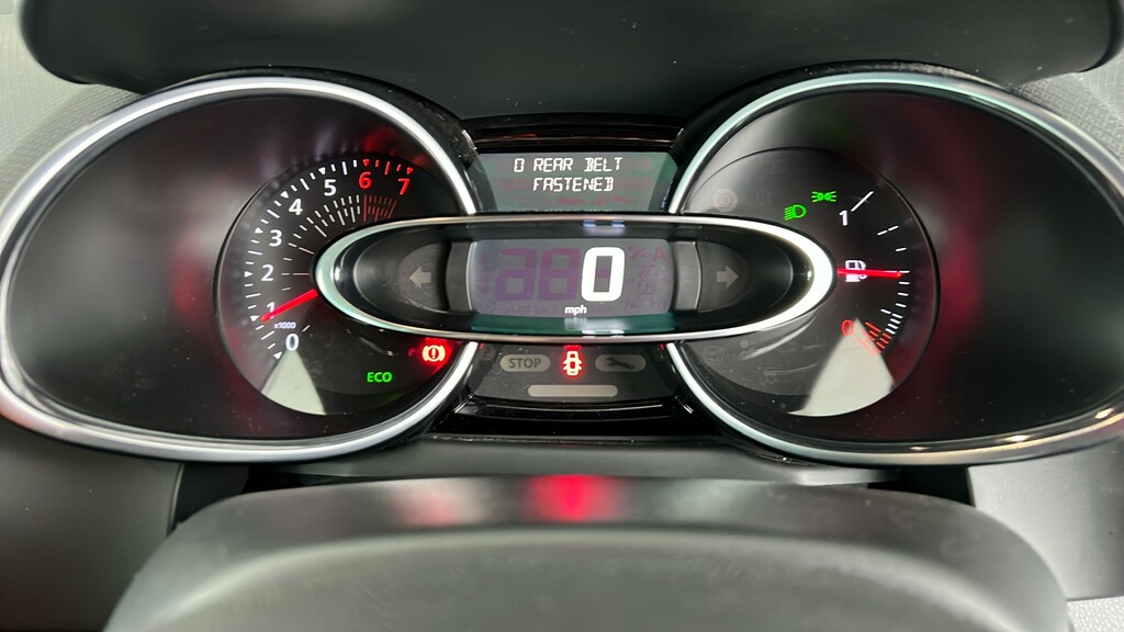 Renault Clio 0.9 Tce 75 Iconic Red #15