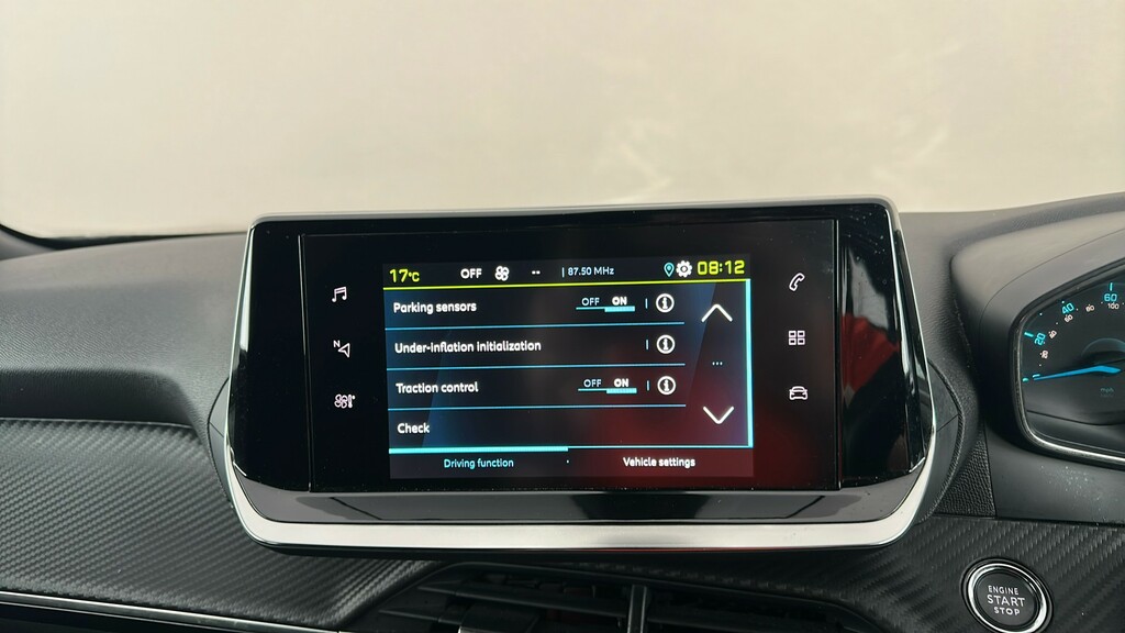 Peugeot e-2008 54Kwh First Edition 156 Grey #16