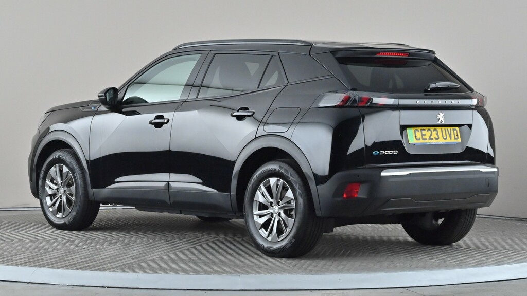 Peugeot e-2008 100Kw Active Premium 50Kwh Black #4