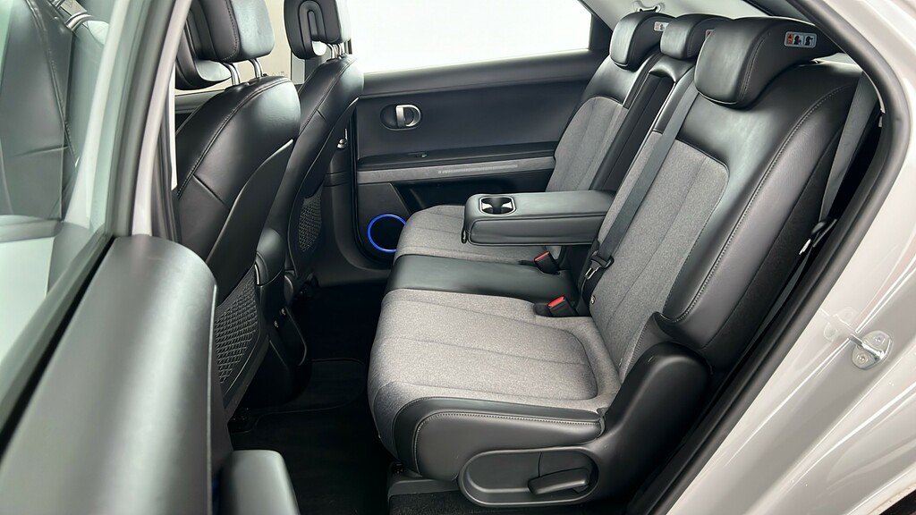 Hyundai Ioniq 5 Hatchback Grey #18