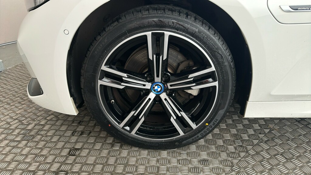 BMW 3 Series Saloon Grey #19