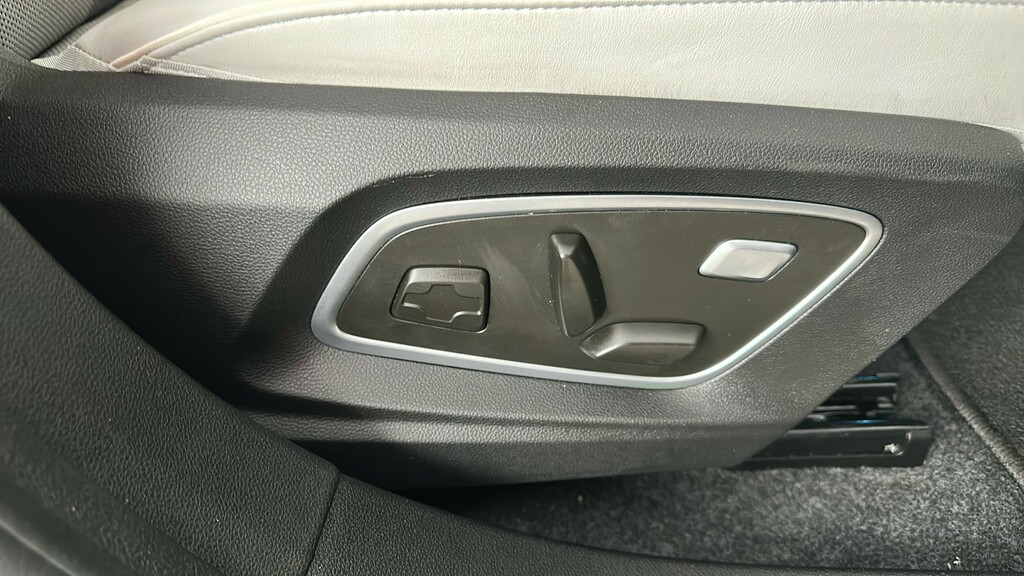 Renault Scenic Renault Scenic E-tech 160Kw Techno 87Kwh Long Rang Black #33