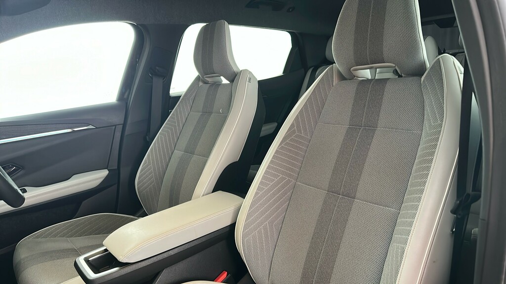 Renault Scenic Renault Scenic E-tech 160Kw Techno 87Kwh Long Rang Black #17
