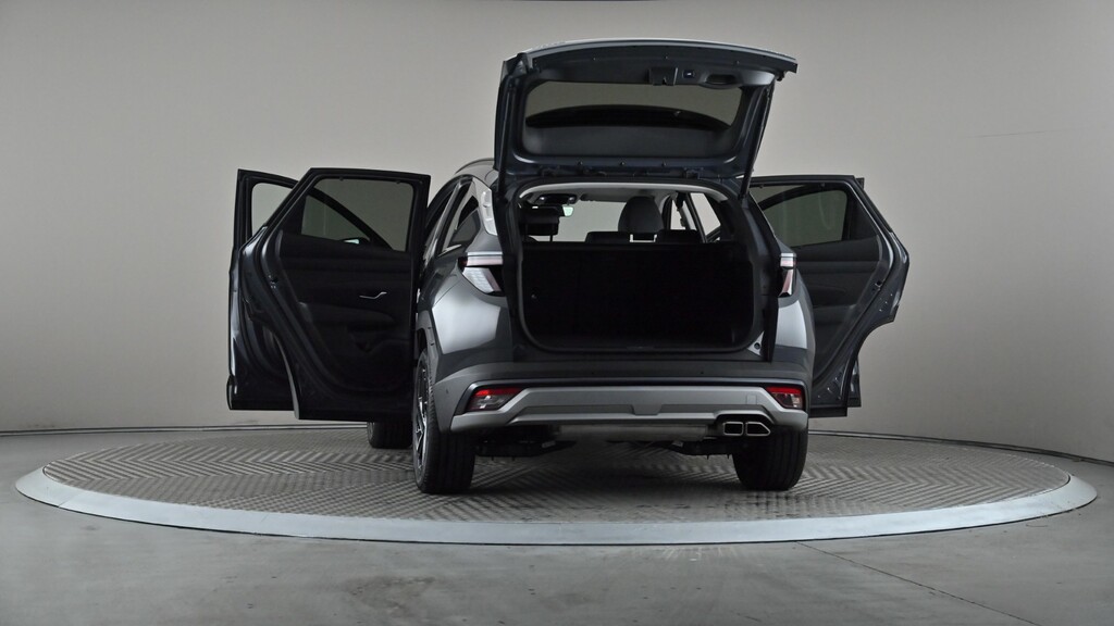 Hyundai Tucson Black Line White #11