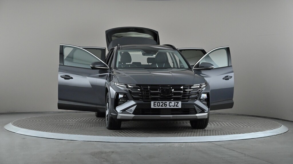 Hyundai Tucson Black Line White #8