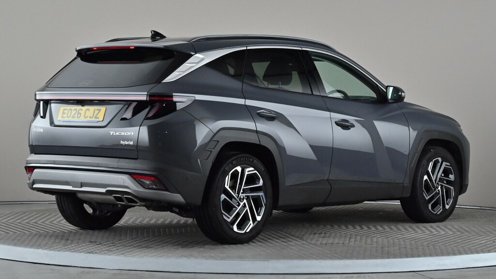 Hyundai Tucson Black Line White #6