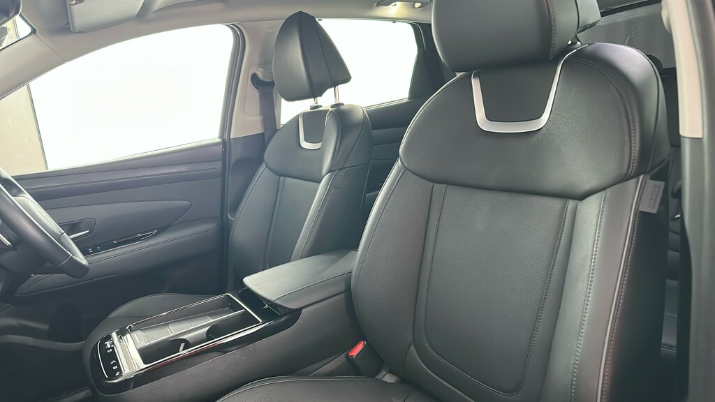 Hyundai Tucson Black Line White #17