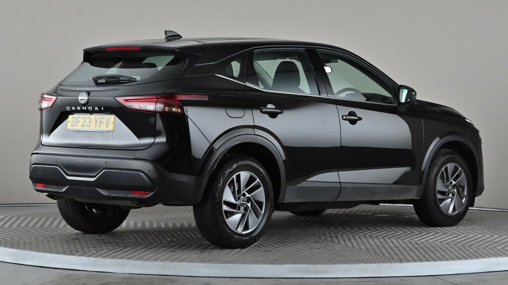 Nissan Qashqai 1.3 Dig-t Mh Acenta Premium Black #6