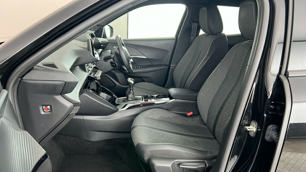 Peugeot 2008 Allure Puretech Ss #17