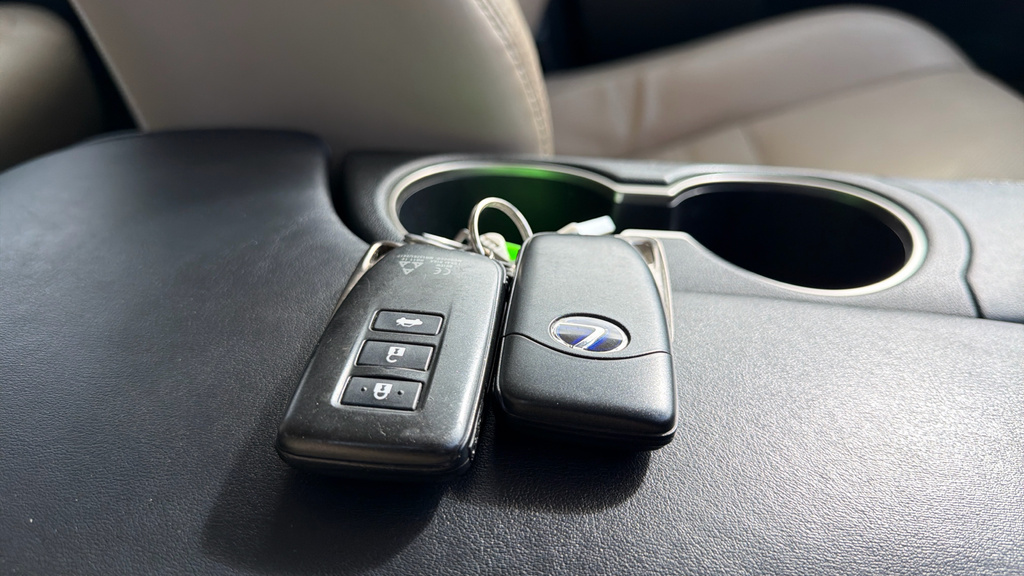 Lexus IS 300H F Sport Silver #8