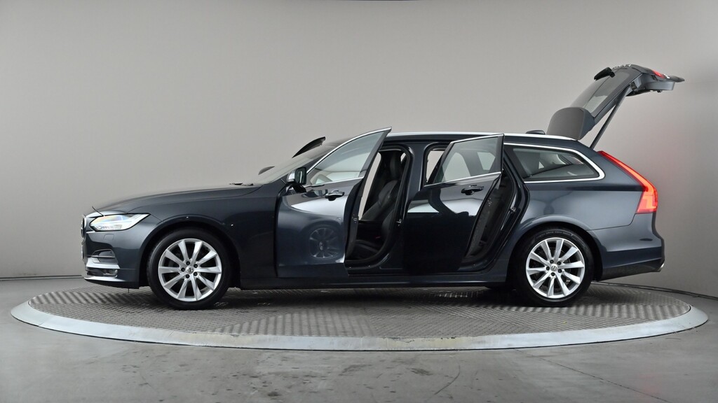 Volvo V90 V90 Momentum D4 White #9