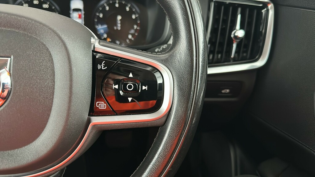 Volvo V90 V90 Momentum D4 White #29