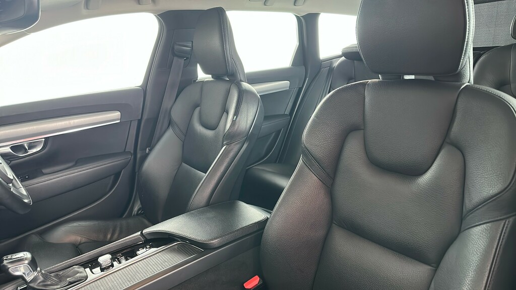 Volvo V90 V90 Momentum D4 White #17