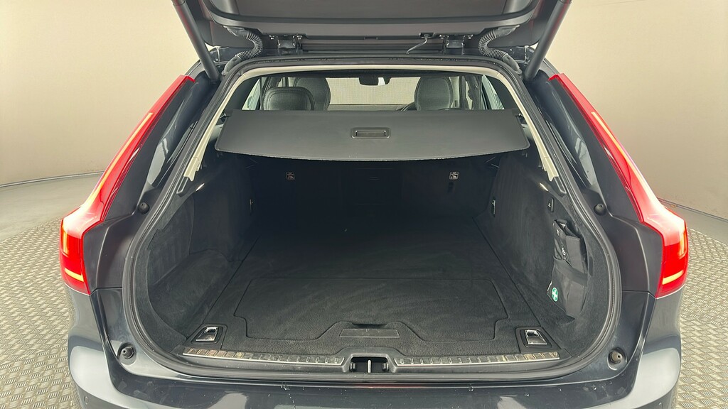 Volvo V90 V90 Momentum D4 White #22