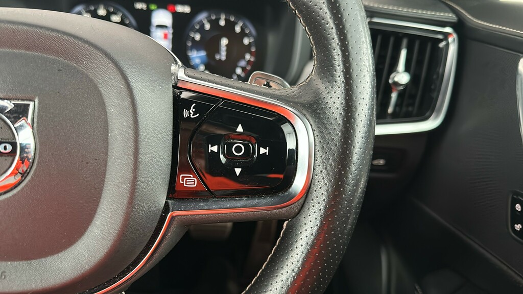 Volvo S90 2.0 D4 R Design Geartronic #28
