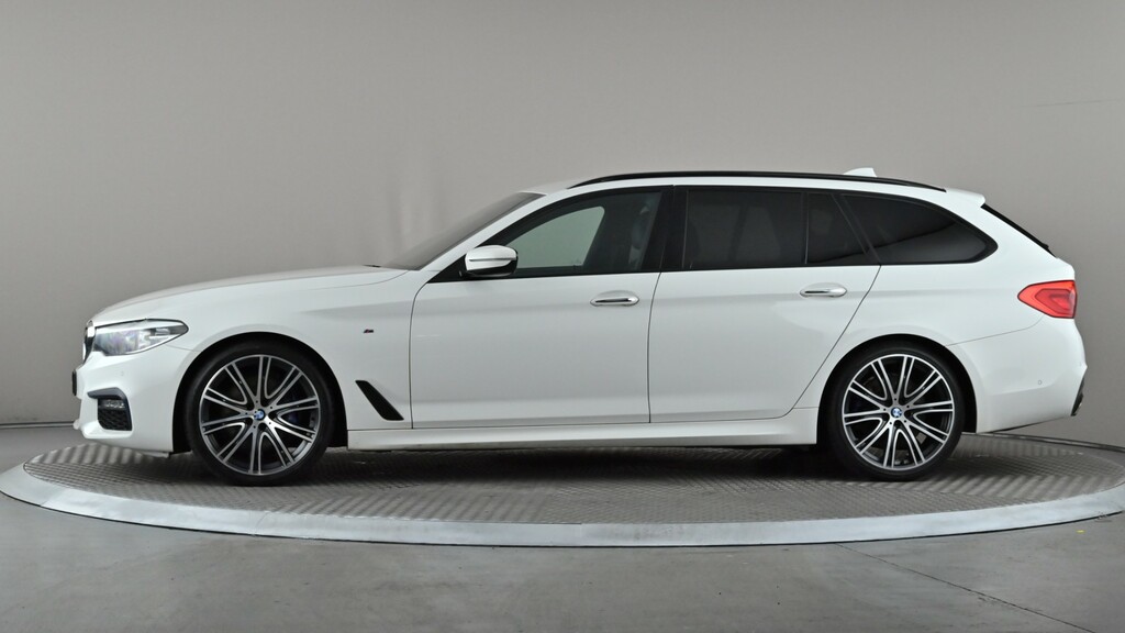 BMW 5 Series 530D Xdrive M Sport White #3