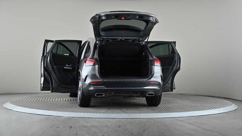 Mercedes-Benz GLA Class Amg Line Night Edition Black #11