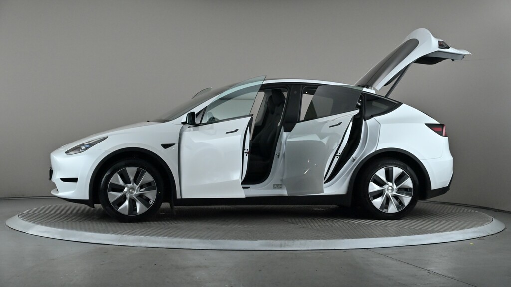 Tesla Model Y Suv Rwd 346 Ps White #9