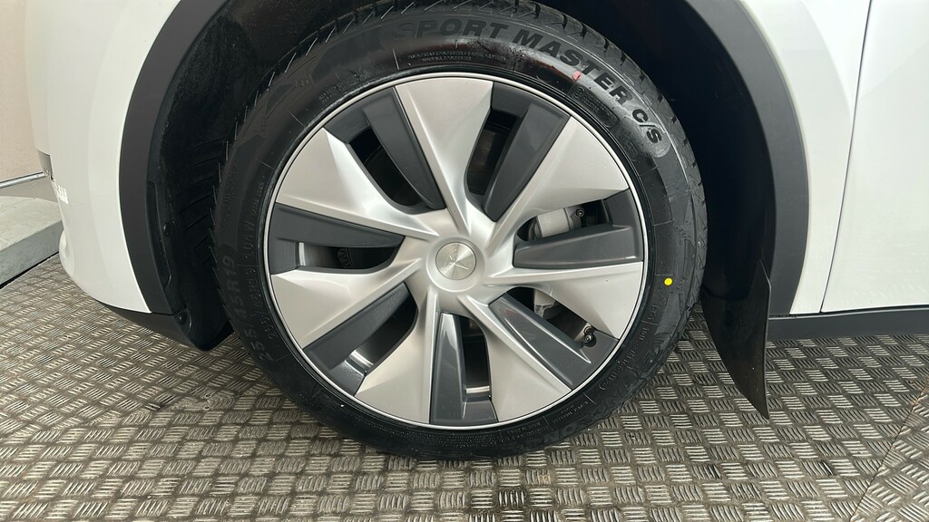 Tesla Model Y Suv Rwd 346 Ps White #19