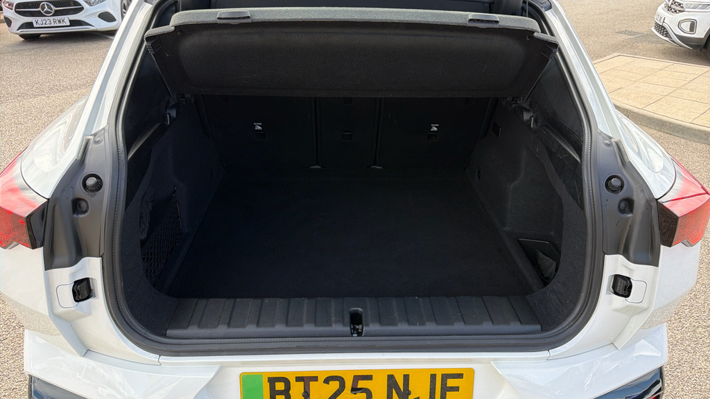 BMW iX2 150Kw Edrive20 M Sport 65Kwh Techpro Blue #32