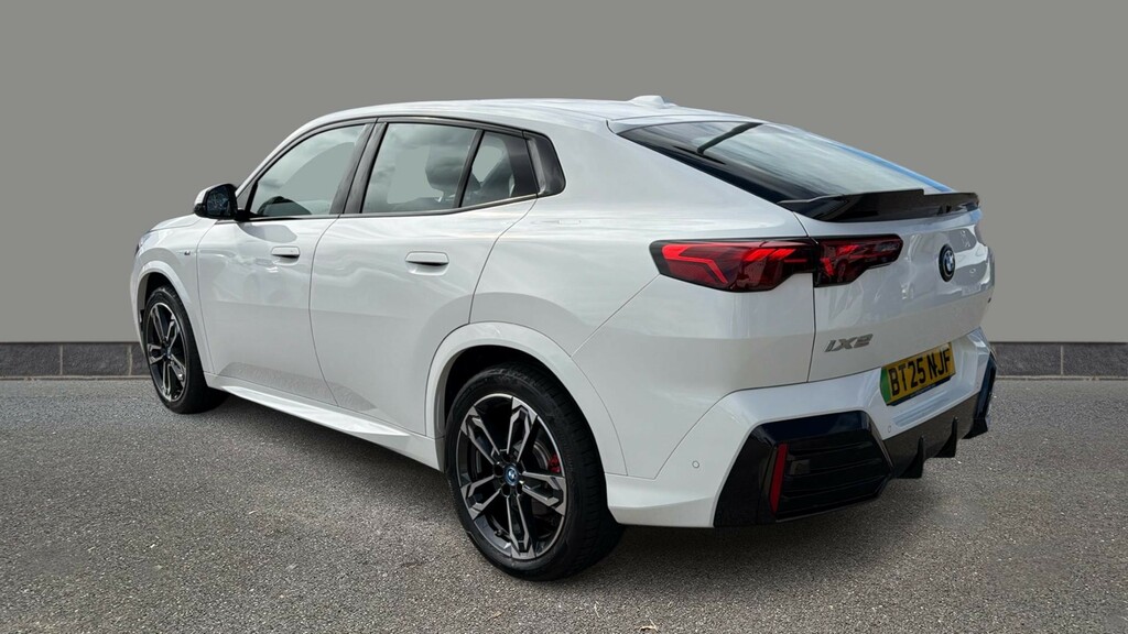 BMW iX2 230Kw Xdrive30 M Sport 65Kwh White #4