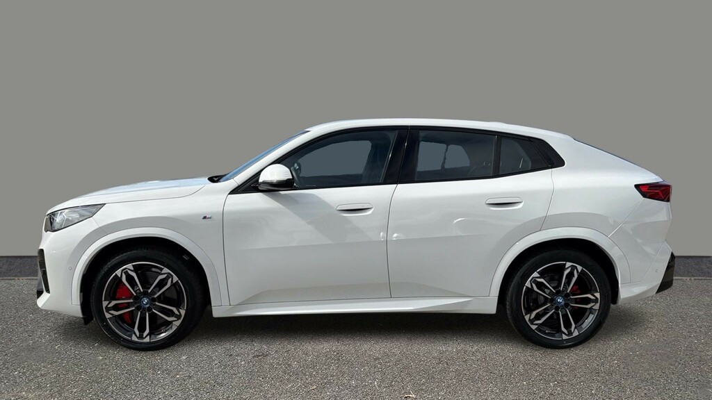 BMW iX2 230Kw Xdrive30 M Sport 65Kwh White #3