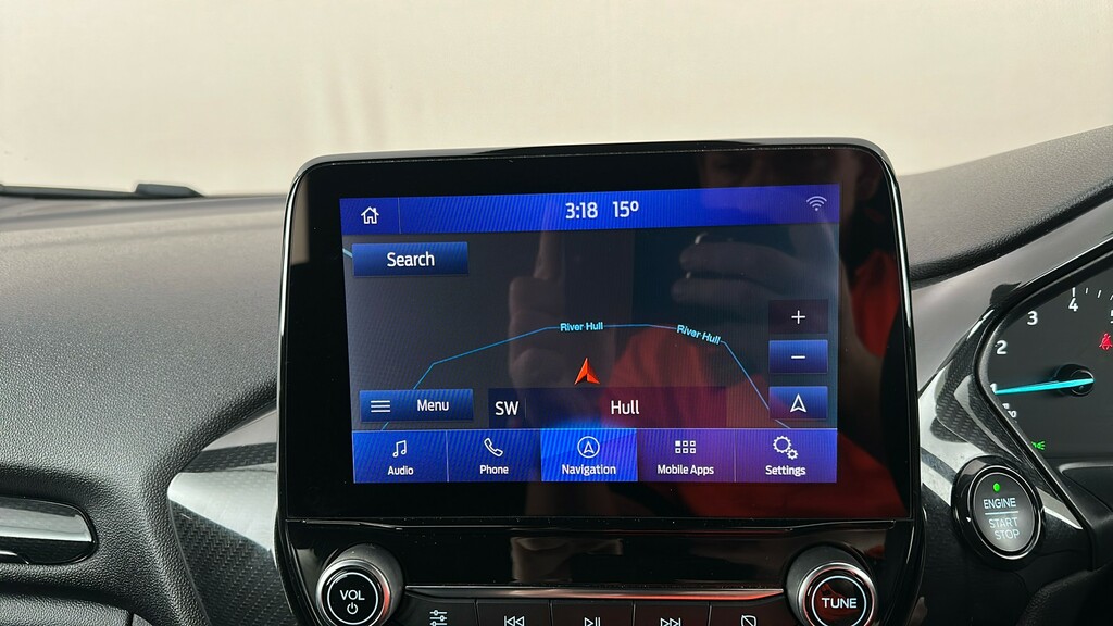 Ford Fiesta 1.0 Ecoboost 95 Trend Navigation Red #24