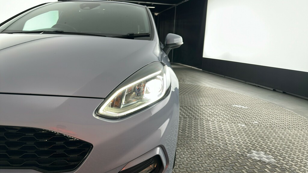 Ford Fiesta 1.0 Ecoboost 95 Trend Navigation Red #20