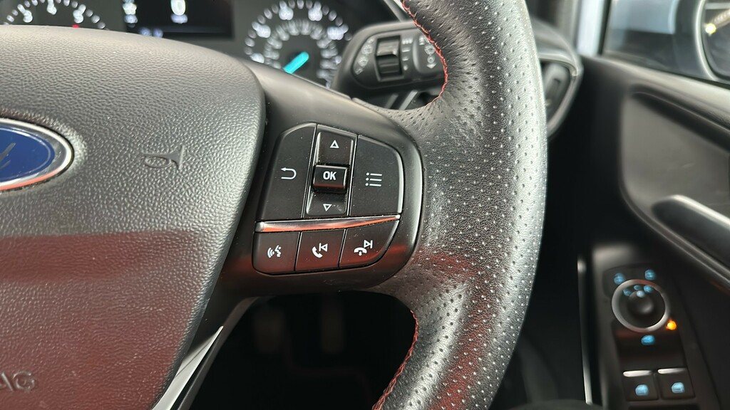 Ford Fiesta 1.0 Ecoboost 95 Trend Navigation Red #29