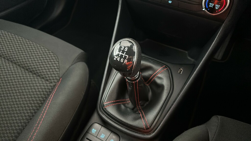 Ford Fiesta 1.0 Ecoboost 95 Trend Navigation Red #27