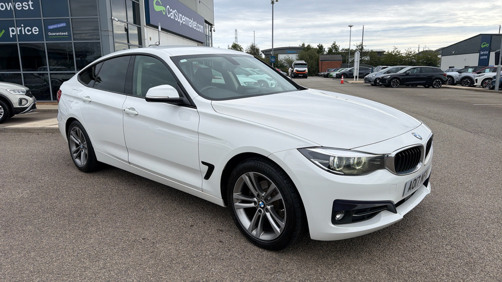 BMW 3 Series 330E M Sport White #8