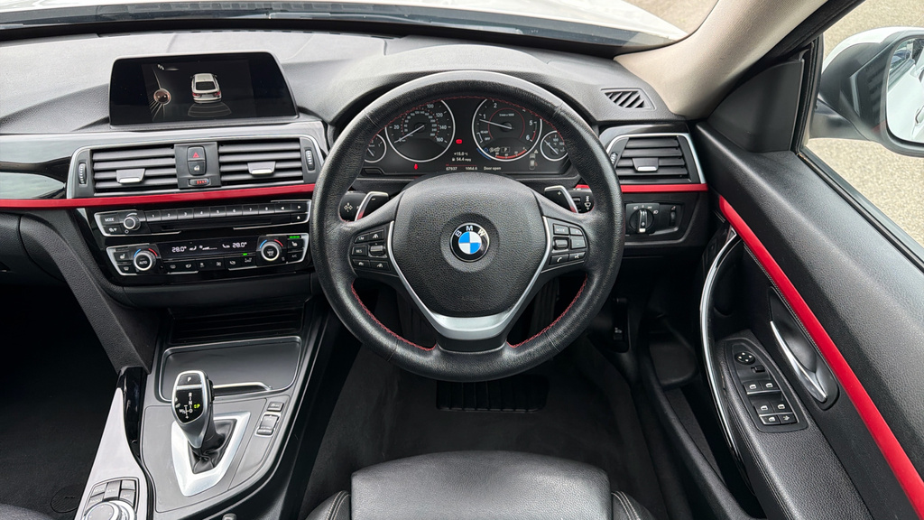 BMW 3 Series 330E M Sport White #18