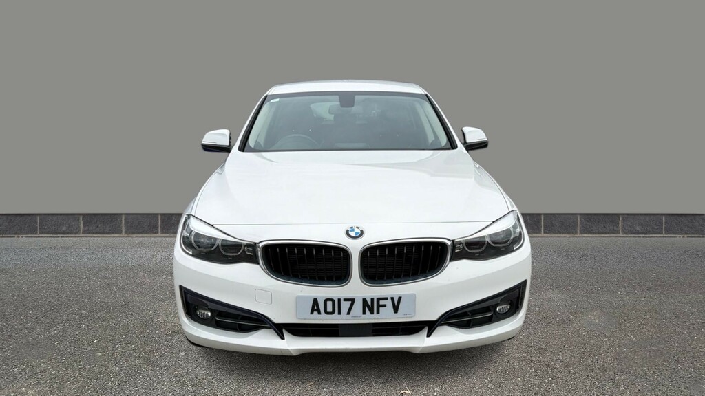 BMW 3 Series 320D 190 Sport Step Business Media White #2
