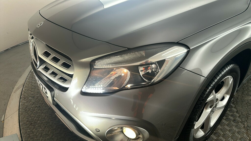Mercedes-Benz GLA Class Gla 220D 4Matic Amg Line Prem Plus Black #15