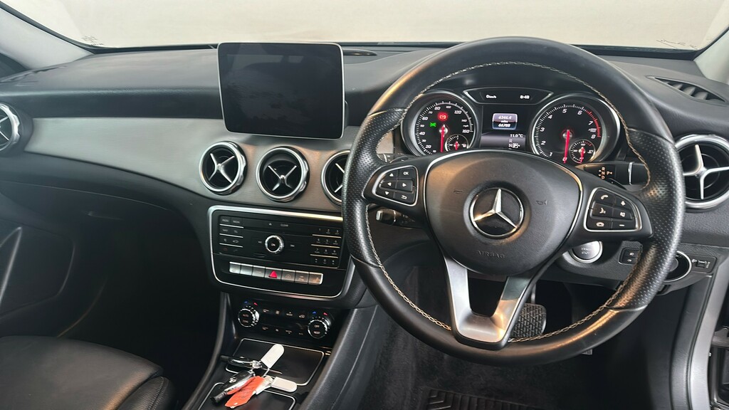 Mercedes-Benz GLA Class Gla 220D 4Matic Amg Line Prem Plus Black #13