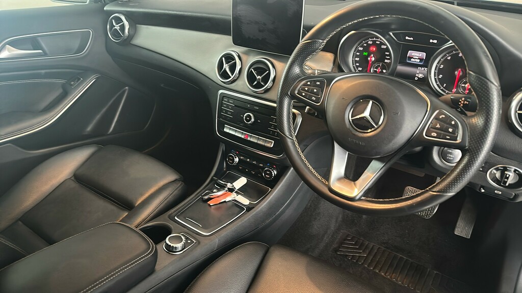 Mercedes-Benz GLA Class Gla 220D 4Matic Amg Line Prem Plus Black #17